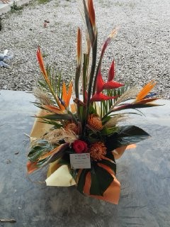 Bouquet linéaire exotique